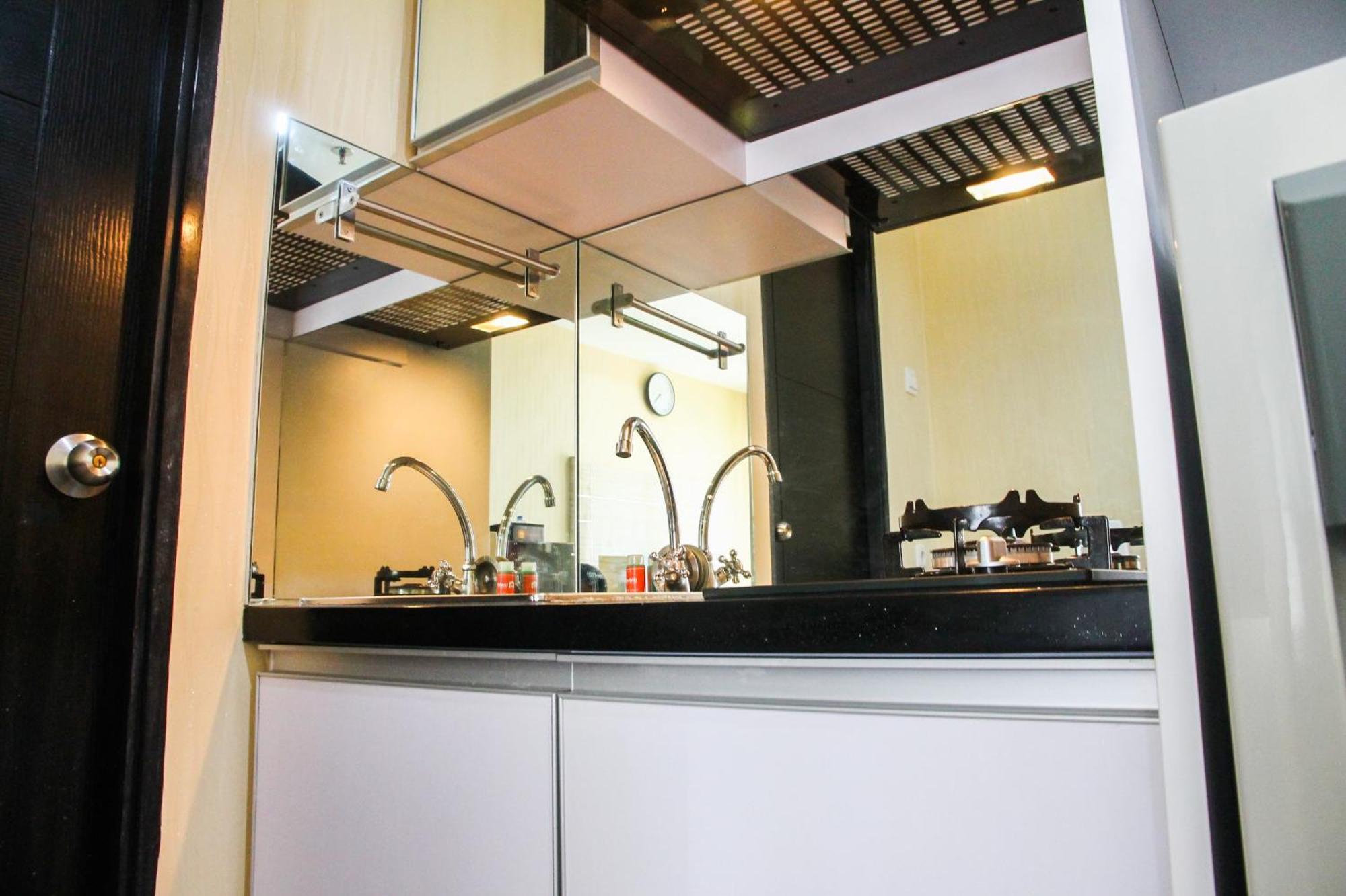 Cozy And Elegant 1br Belmont Puri By Travelio * Jakarta